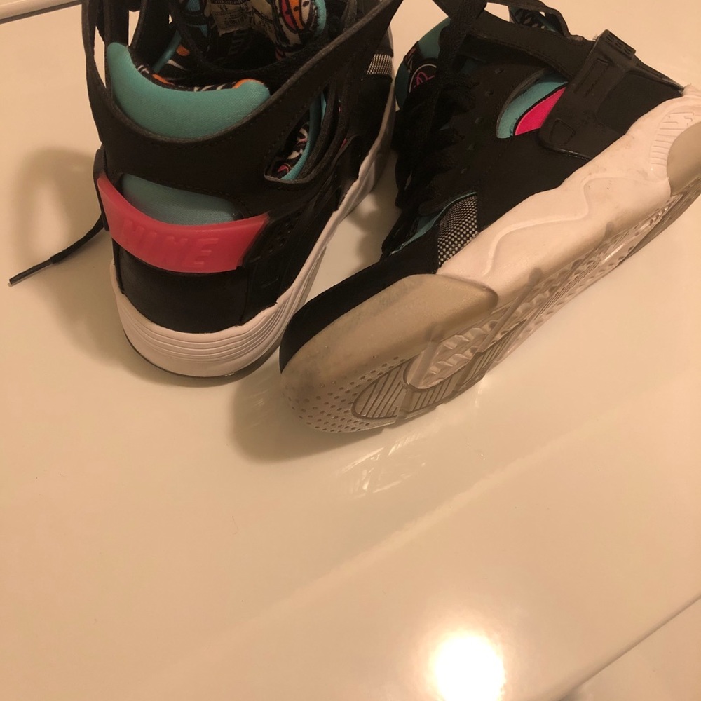 Nike Huarache - Picture 2 of 6